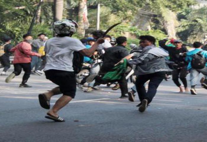 Sanksi Tegas Siswa Terlibat Tawuran